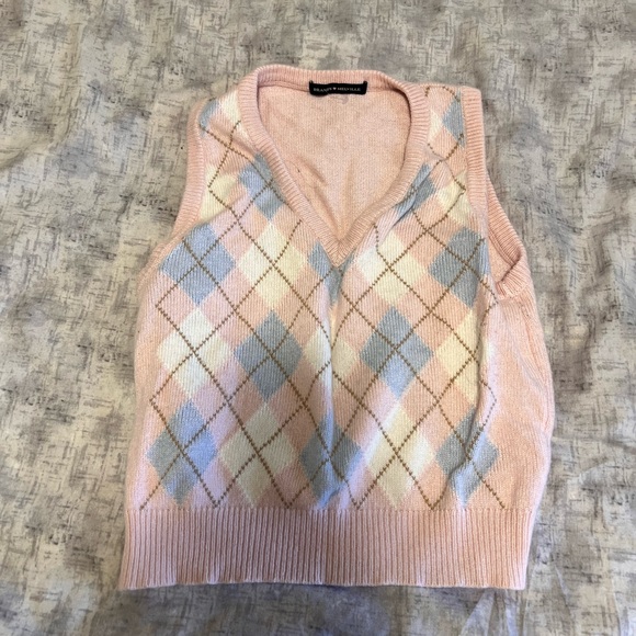 BNWOT Brandy Melville Sweater Vest (one size/pink & blue) - Picture 1 of 2